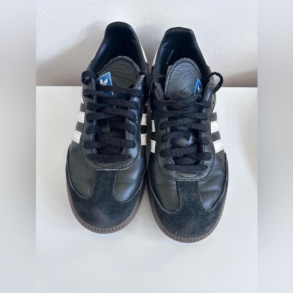 Adidas Boy’s Black Sambas Size 5.5 (Big Kid)